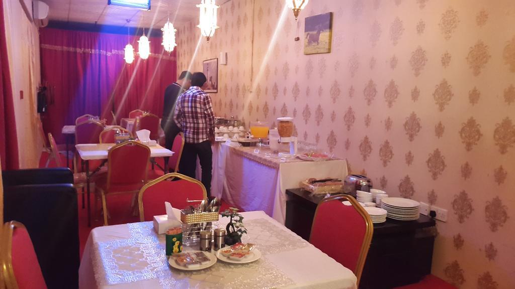 Al Raien Hotel Apartment Дубай Екстер'єр фото
